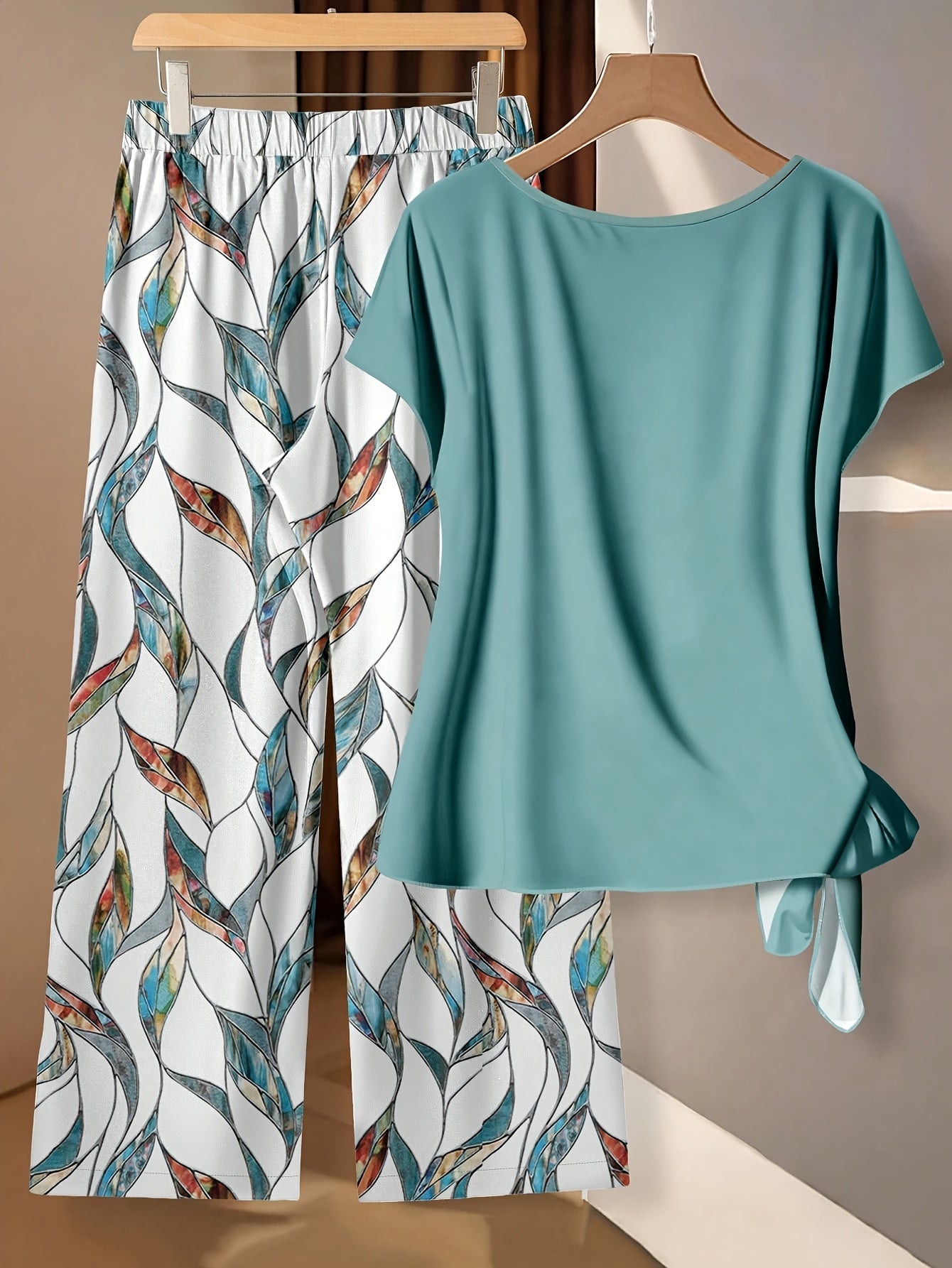 Montarello Leaf Print Women's 2-Piece Top & Trouser Set