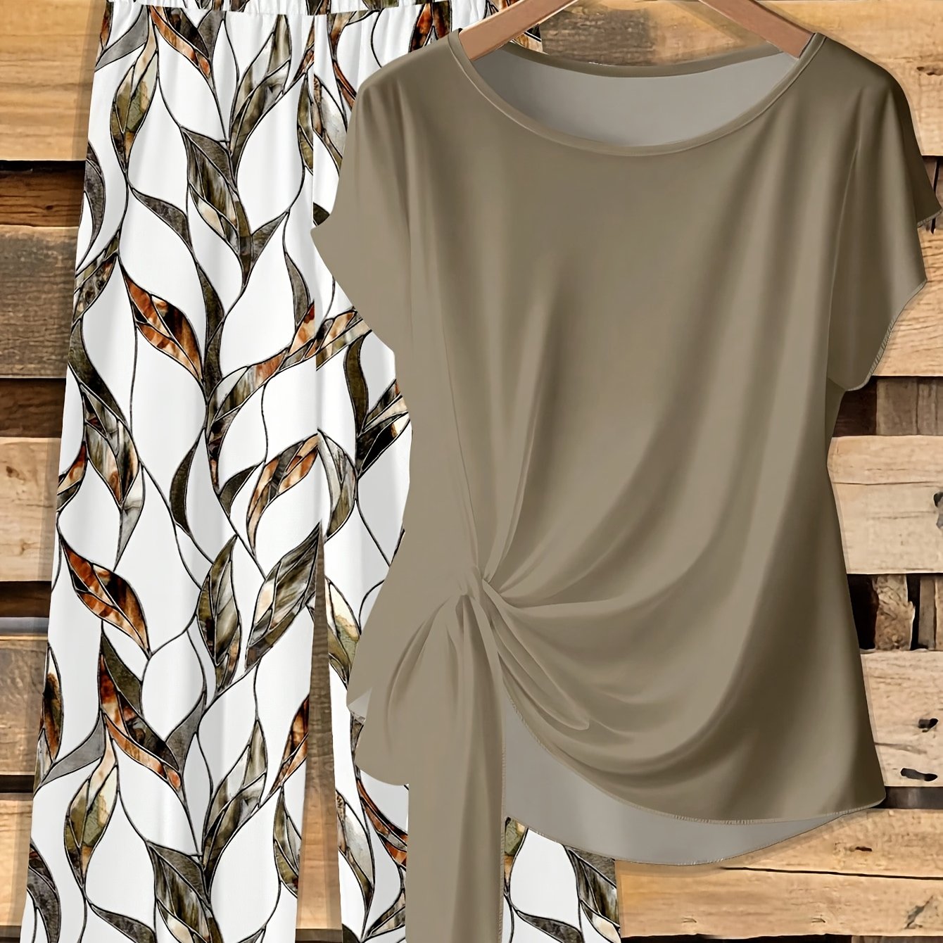 Montarello Leaf Print Women's 2-Piece Top & Trouser Set
