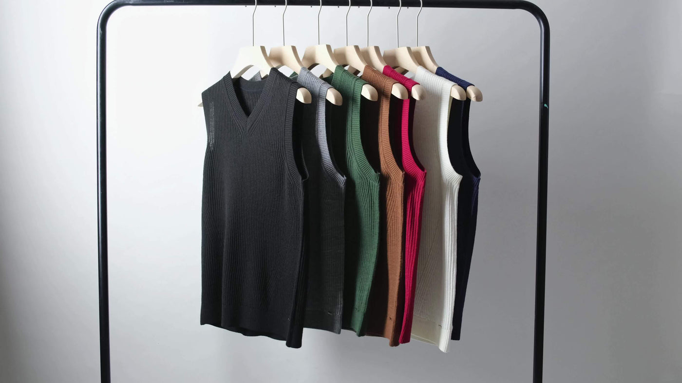 Montarello Men's Sweater Vest V-Neck Ribbed Knit
