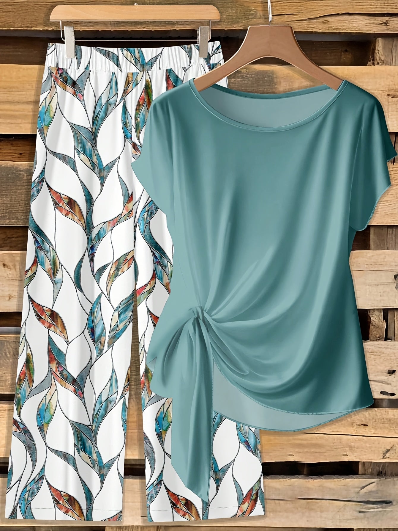 Montarello Leaf Print Women's 2-Piece Top & Trouser Set