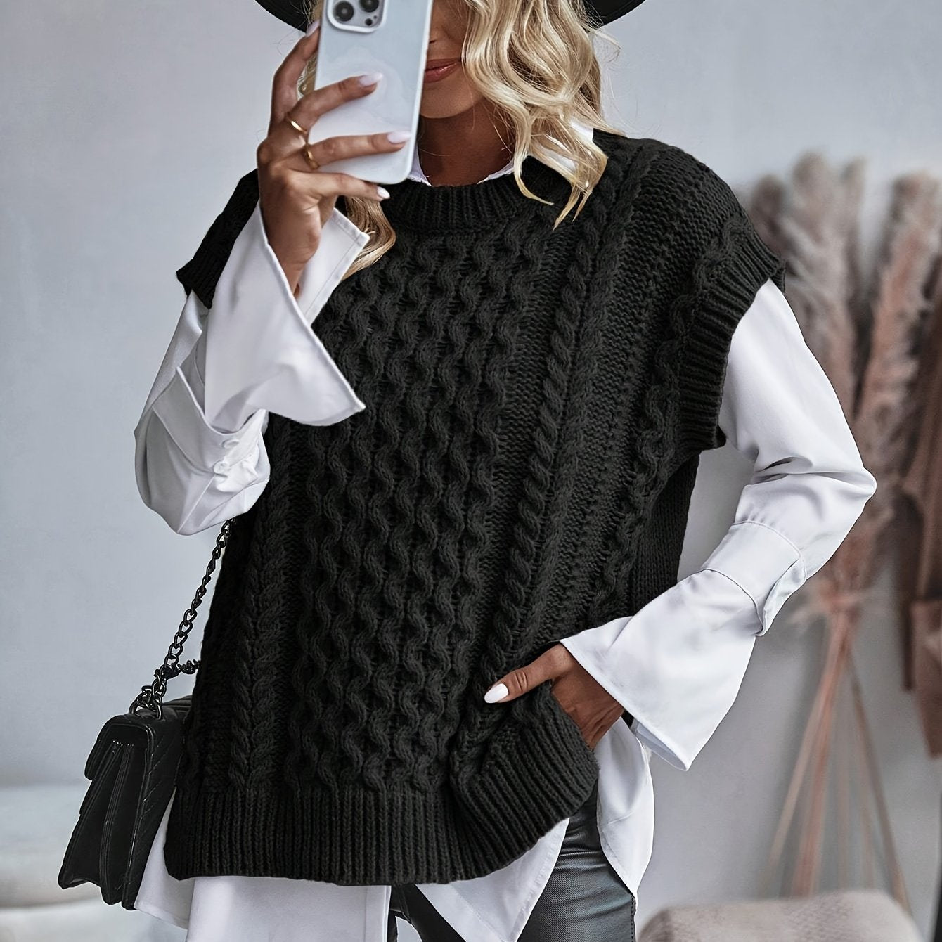 Montarello Women's Sweater Vest Cable Knit Round Neck