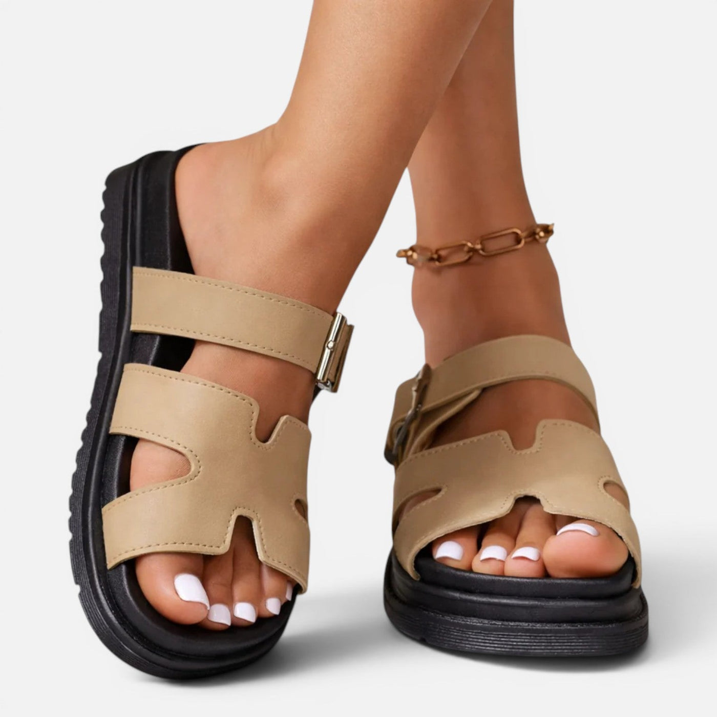 Montarello Women's Wide-Fit Buckle Open-Toe Cushioned Platform Sandals