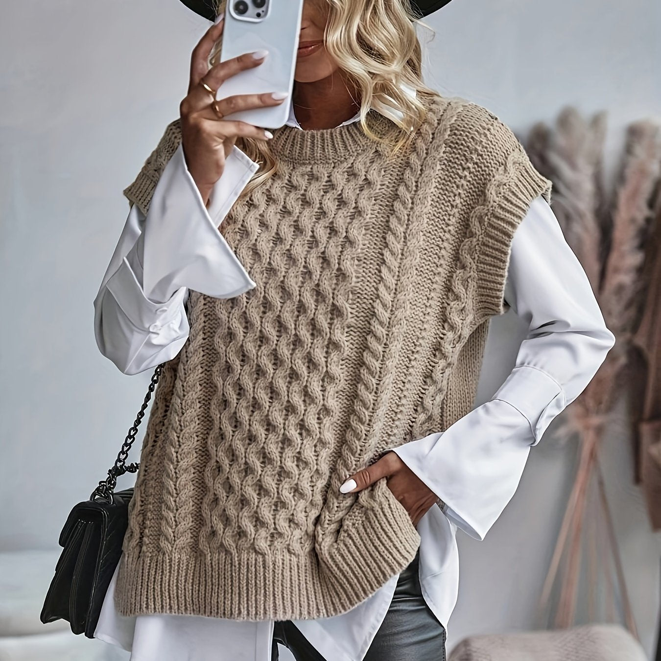 Montarello Women's Sweater Vest Cable Knit Round Neck