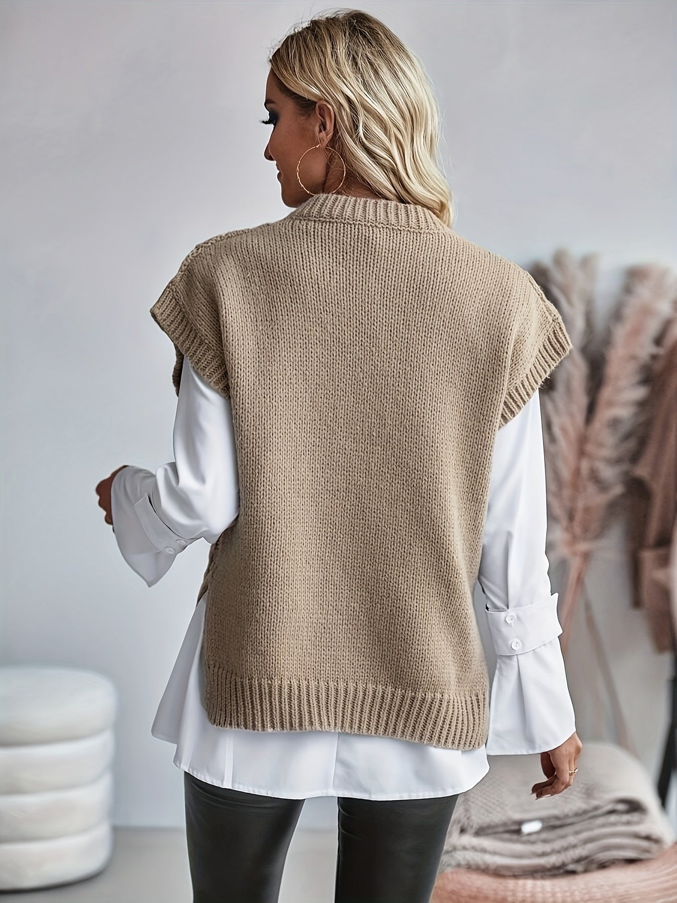 Montarello Women's Sweater Vest Cable Knit Round Neck