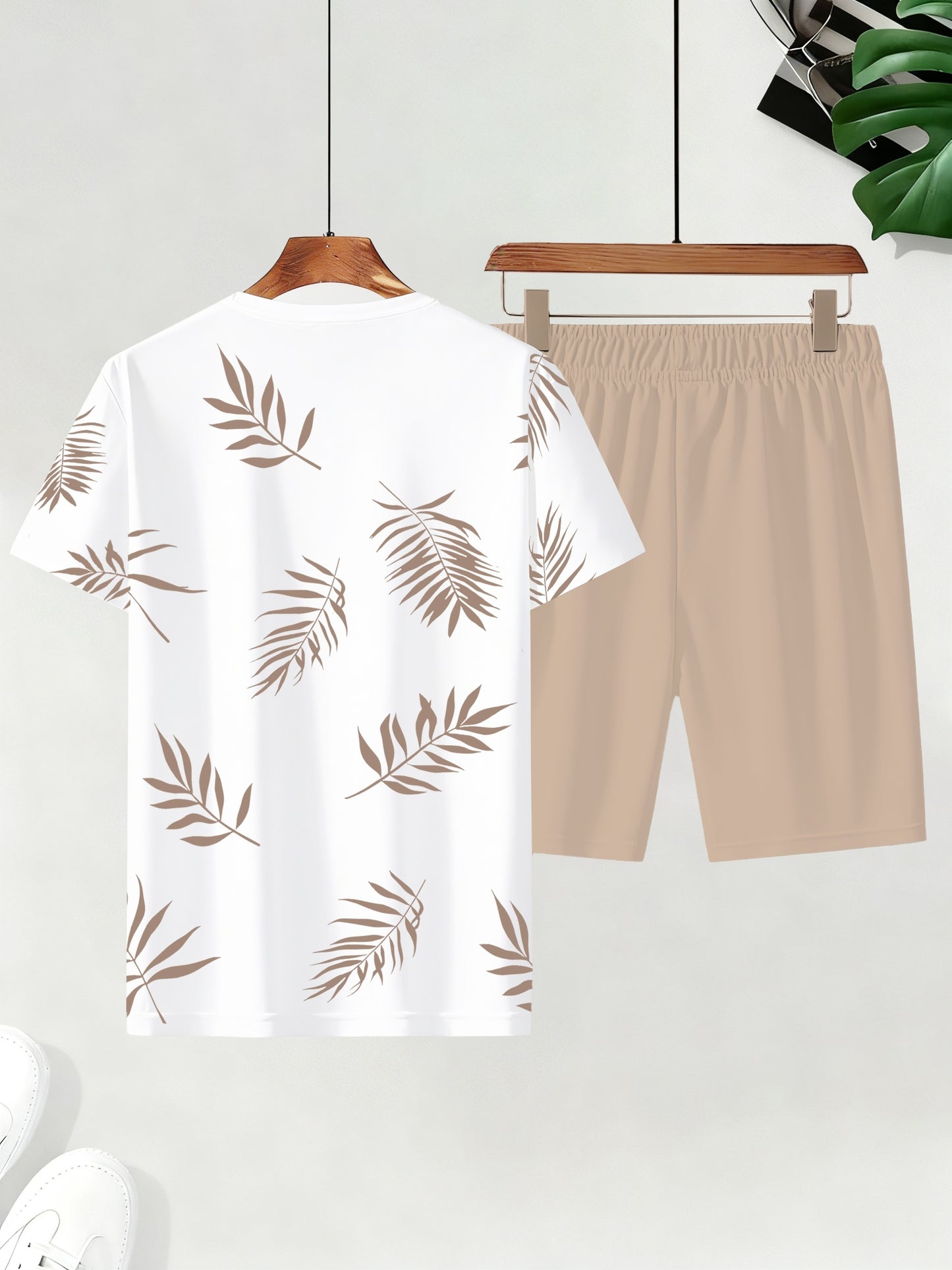 Montarello Palm Print Men's T-Shirt & Shorts Set