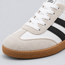 Montarello Men's Retro Trainers with Contrast Stripes — White — product detail