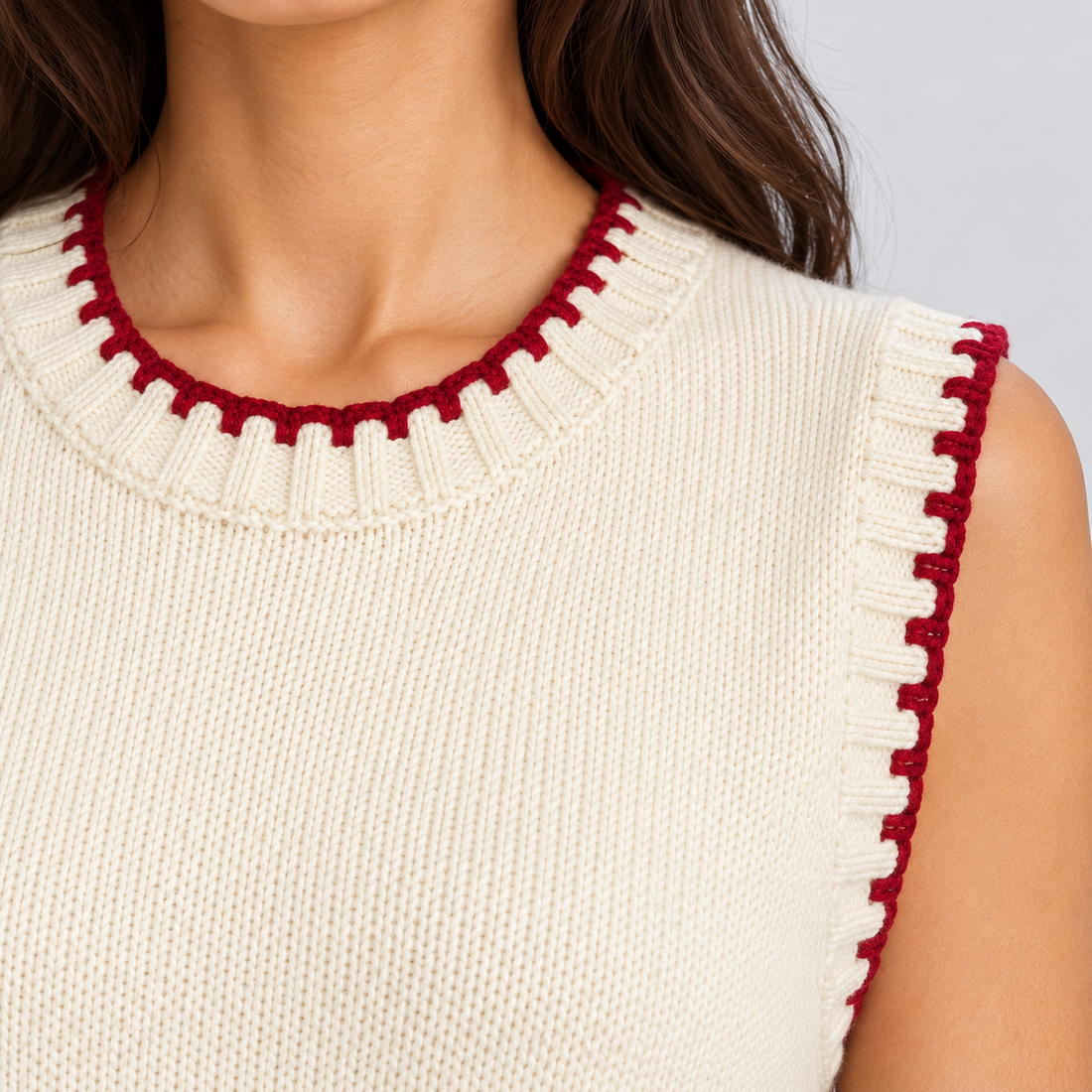 Montarello women's cream sweater vest with red contrast edging – detail view